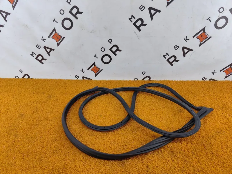 Уплотнитель двери