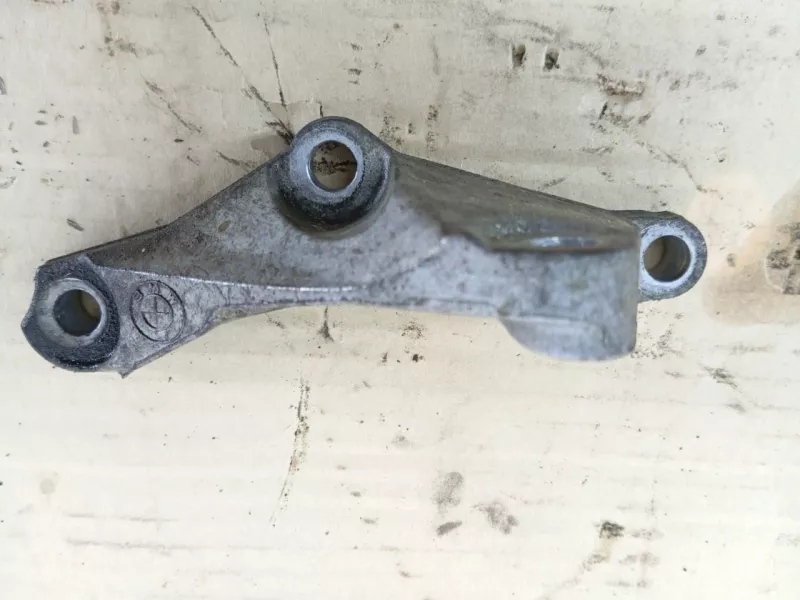 Кронштейн ТНВД