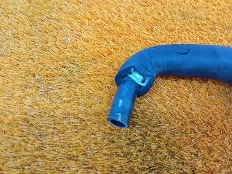 Патрубок впускного коллектора