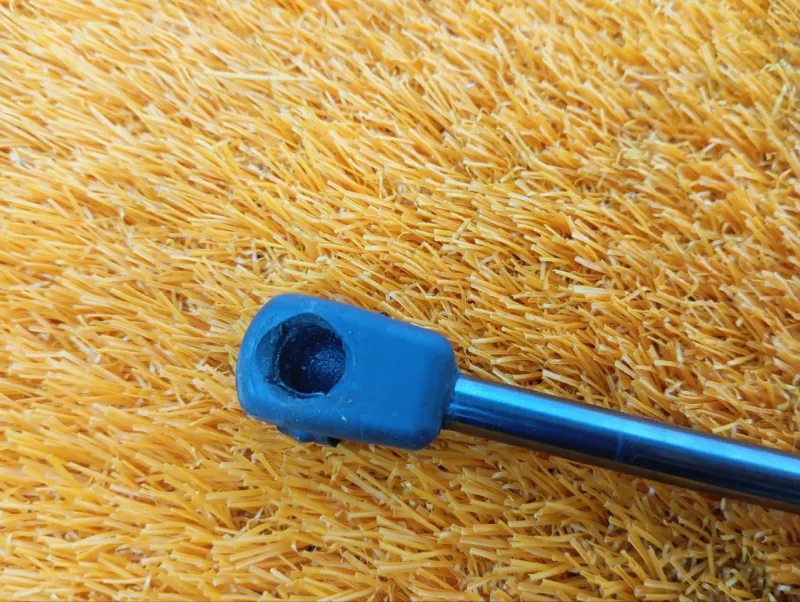 Амортизатор капота