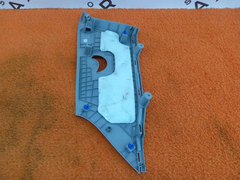 Накладка на стойку кузова