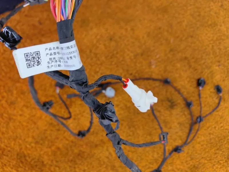 Проводка двери багажника