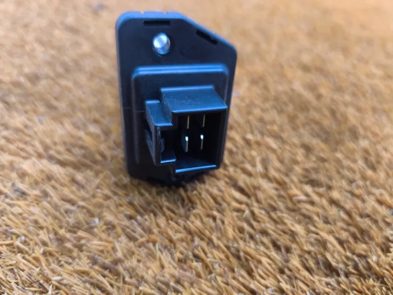 Резистор отопителя