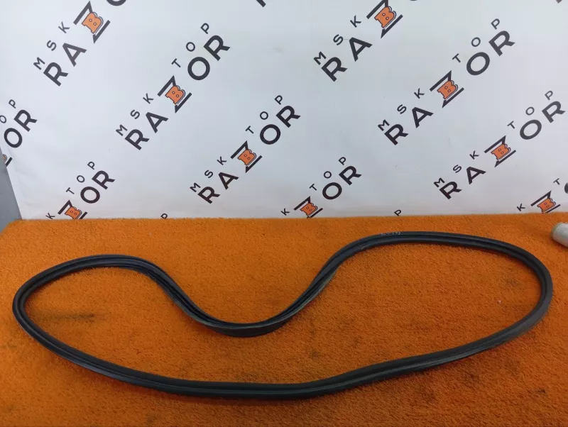 Уплотнитель багажника