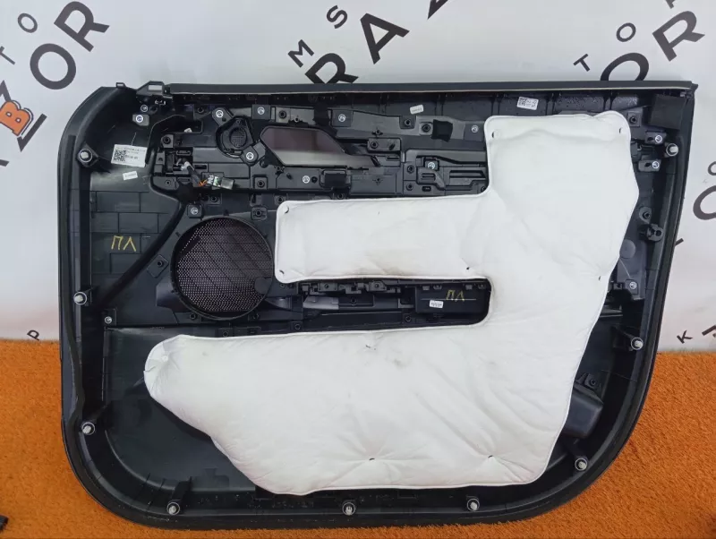 Обшивка двери