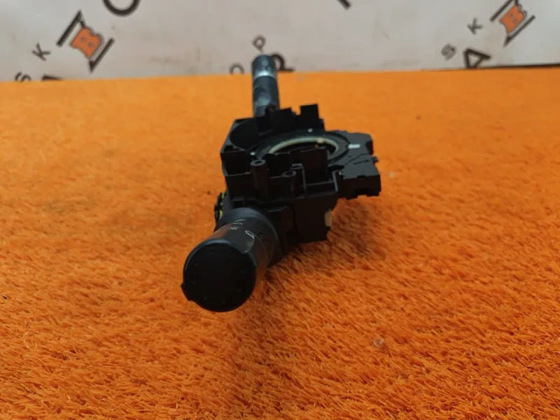 Подрулевой переключатель