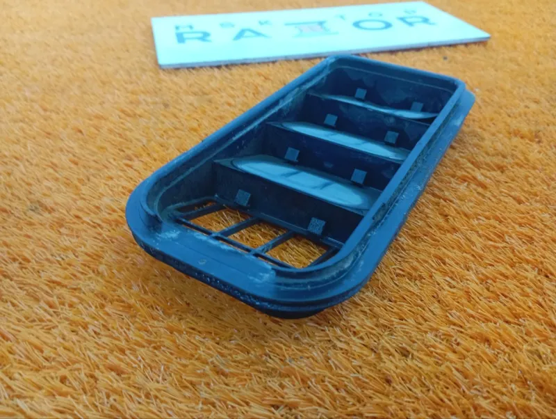 Решетка вентиляционная