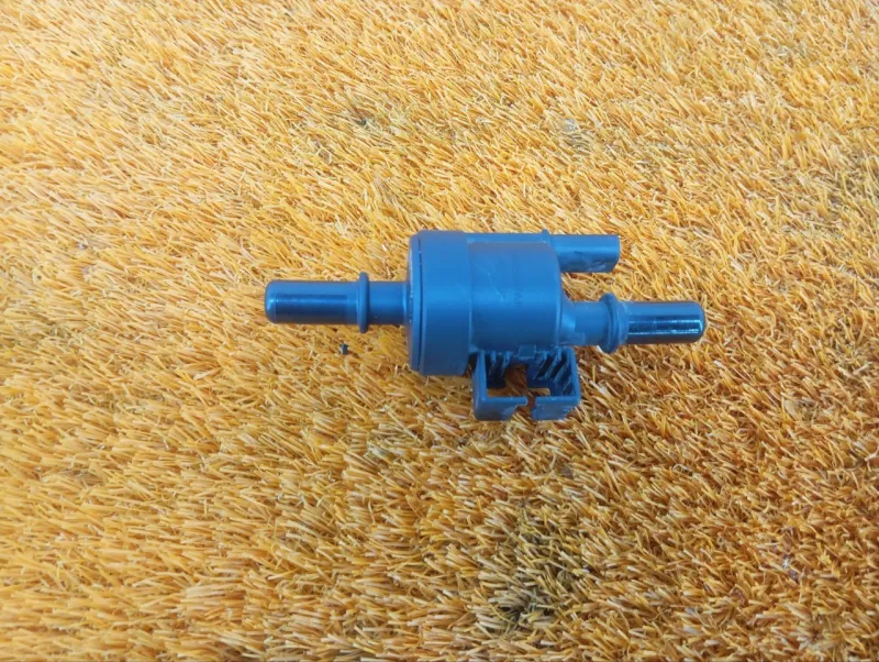 Клапан вентиляции топливного бака