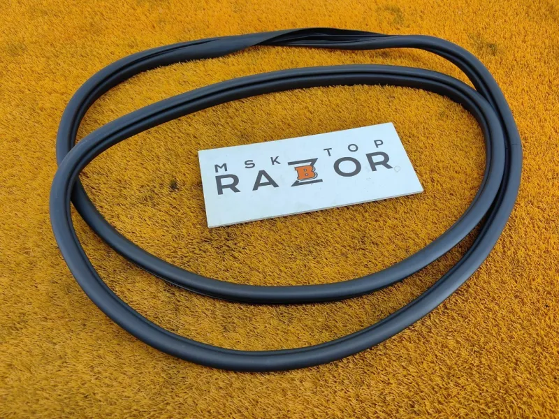 Уплотнитель проема двери