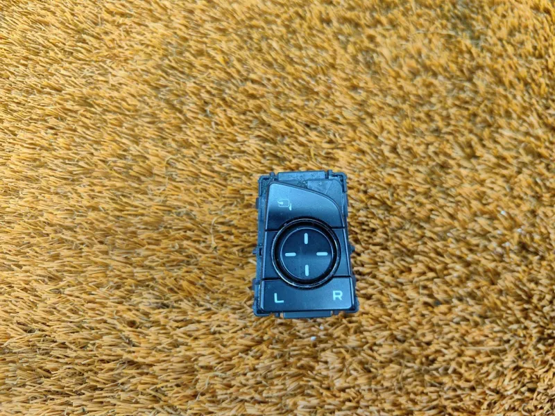 Джойстик регулировки зеркал