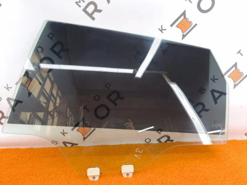 Стекло двери