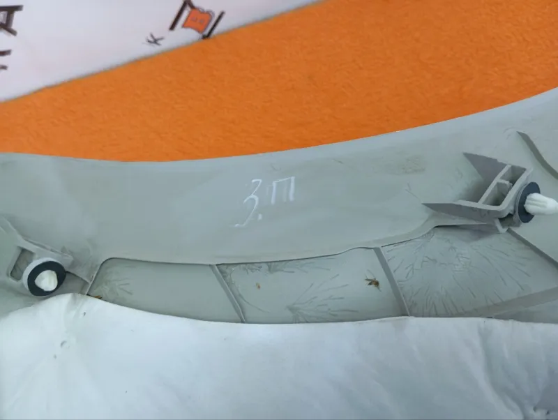 Накладка на стойку кузова