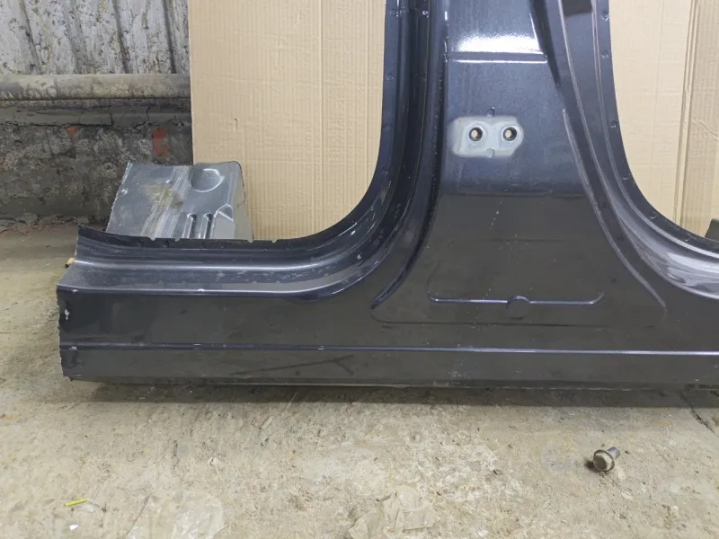 Порог с центральной стойкой