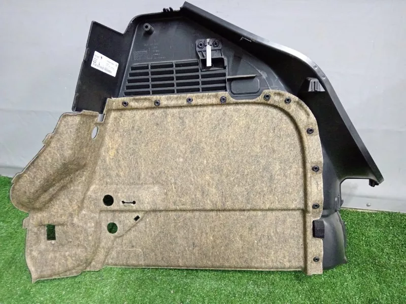 Обшивка багажника