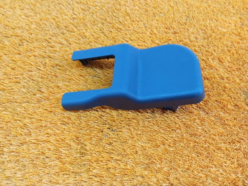 Заглушка крепления сиденья