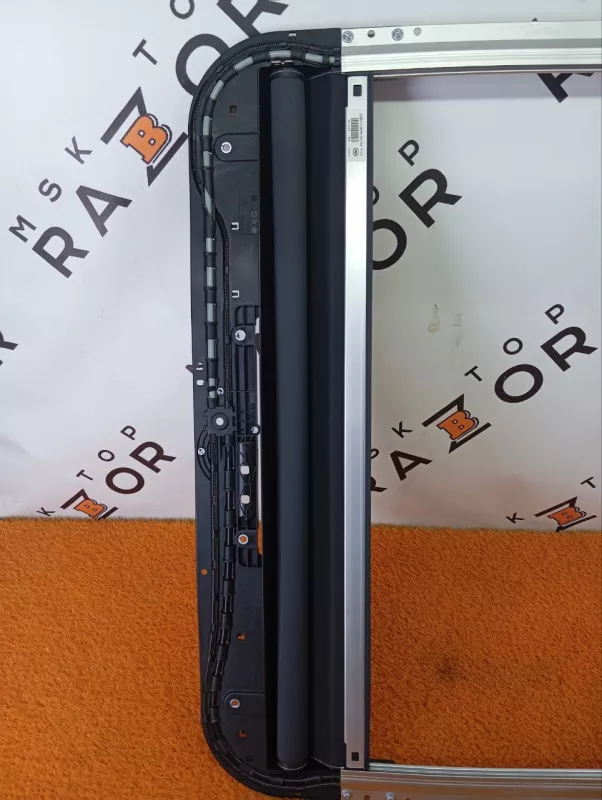 Шторка люка