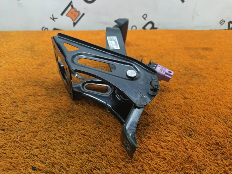 Педаль тормоза