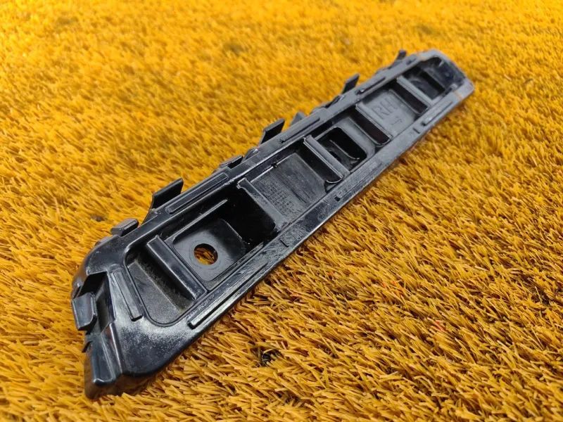 Крепление бампера