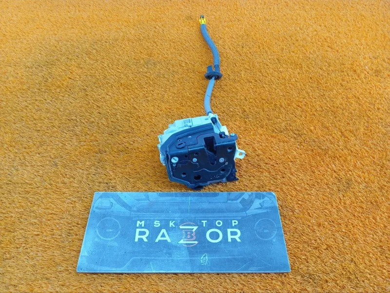 Замок двери