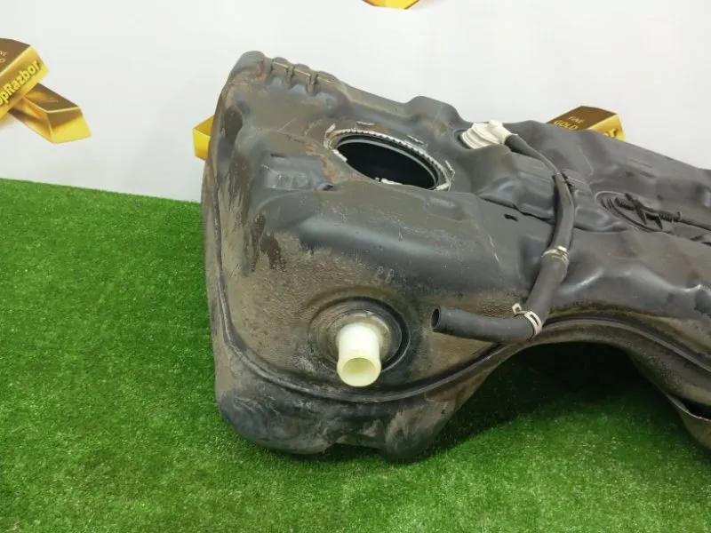 Бак топливный