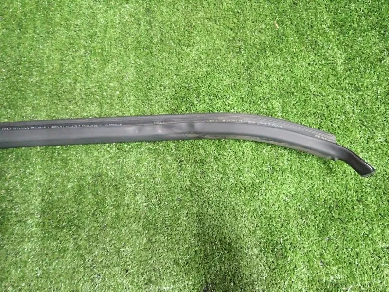 Уплотнитель стекла двери