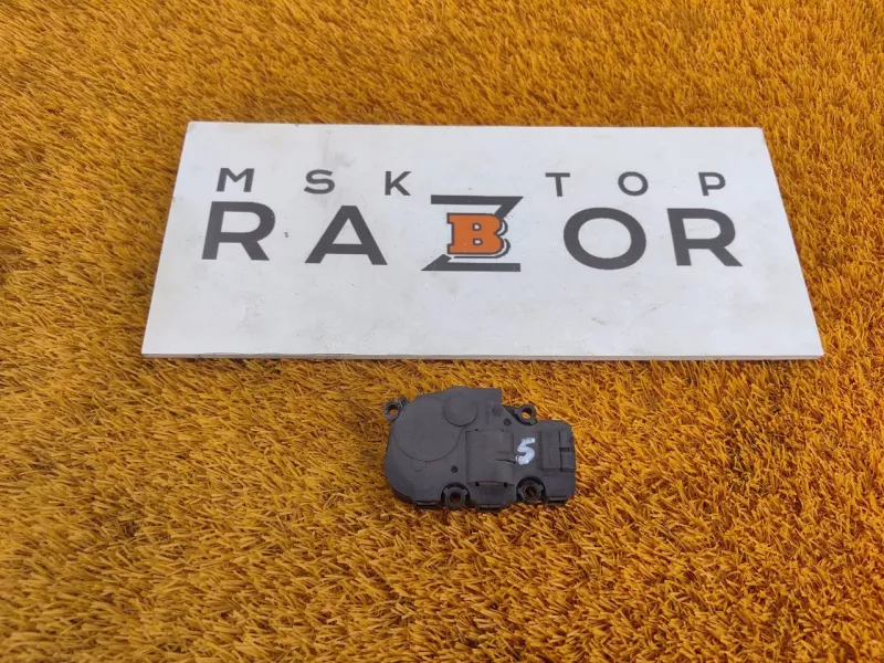 Моторчик заслонки печки