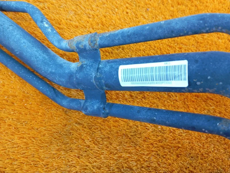 Горловина топливного бака