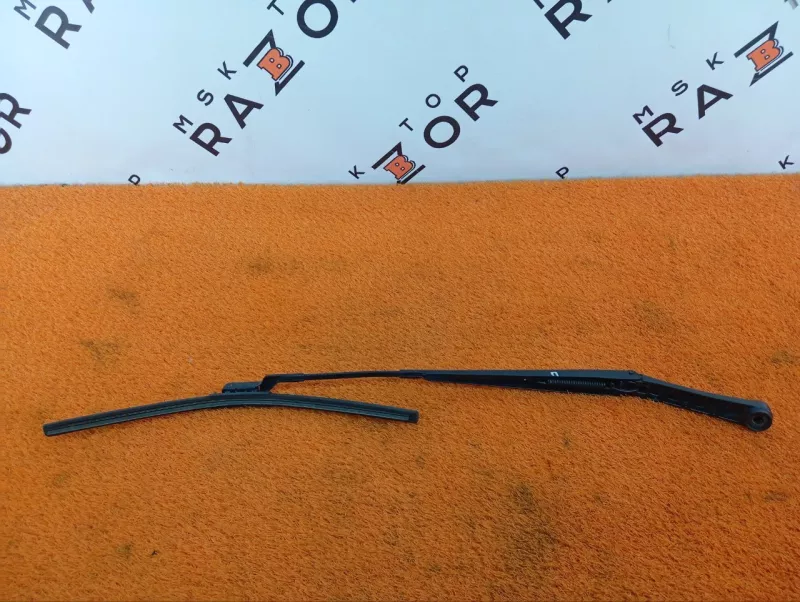 Поводок стеклоочистителя лобового стекла