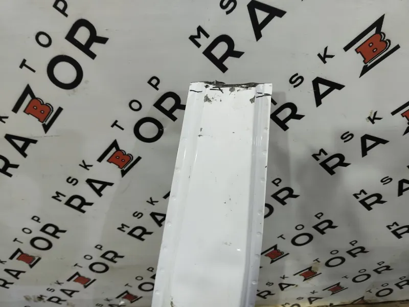 Порог с центральной стойкой