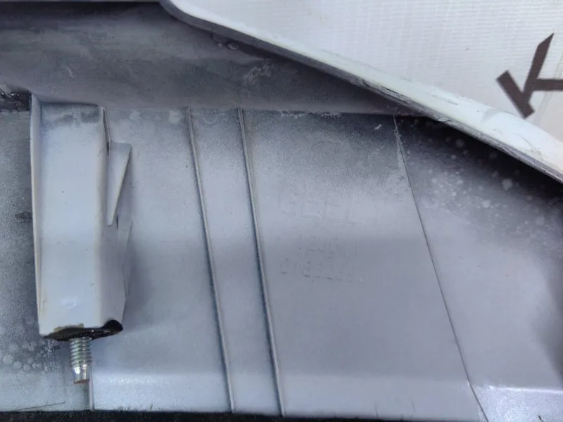 Накладка крышки багажника