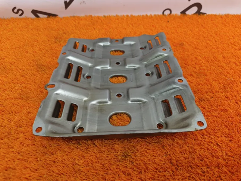 Маслоотражатель