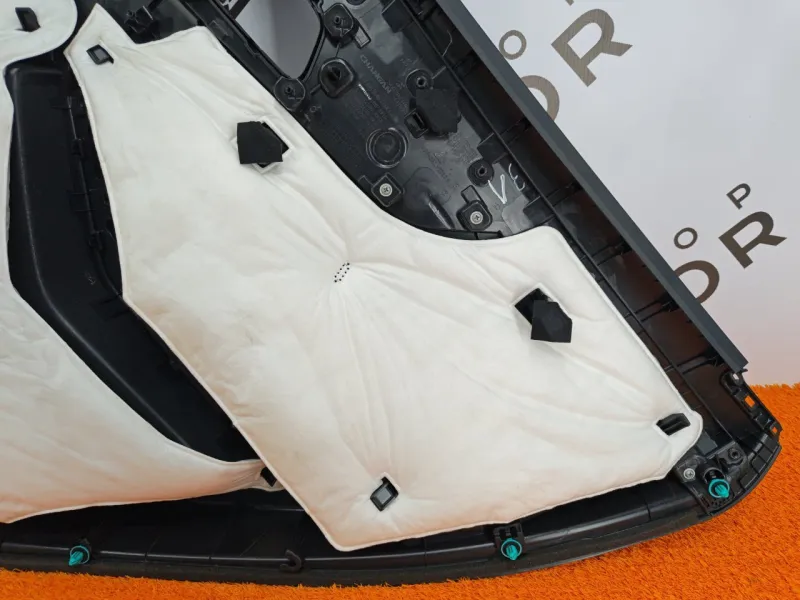 Обшивка двери