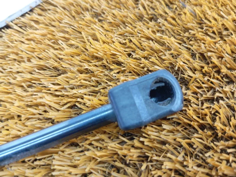 Амортизатор багажника