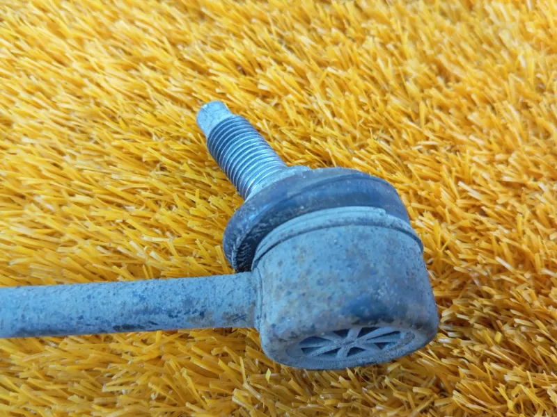 Стойка стабилизатора