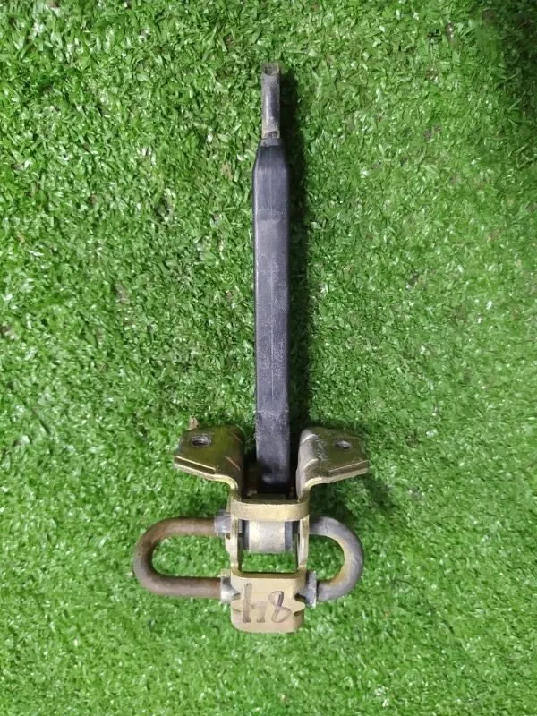 Ограничитель двери