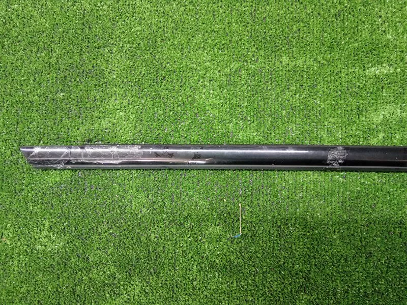 Уплотнитель стекла двери