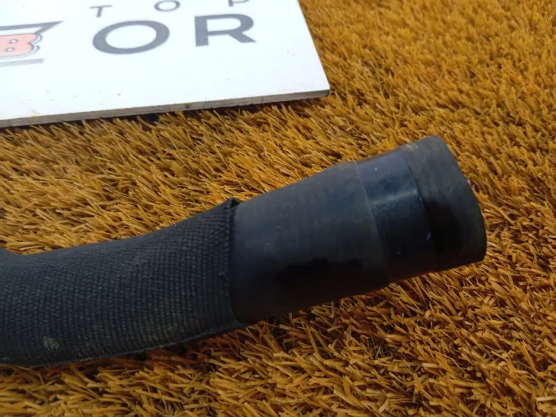 Патрубок радиатора