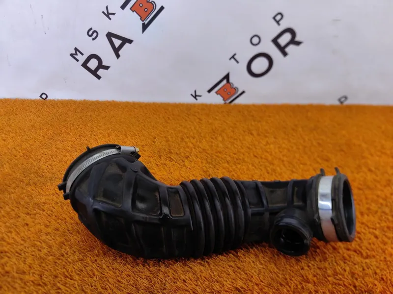 Патрубок воздушного фильтра