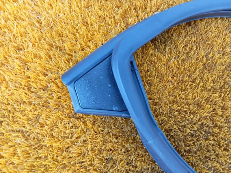 Уплотнитель двери