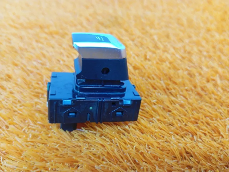 Кнопка стеклоподъемника