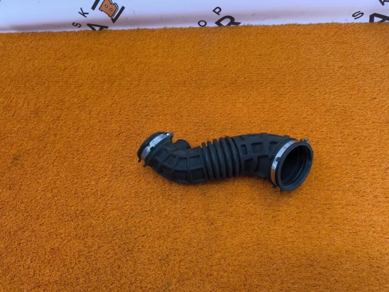 Патрубок воздушного фильтра