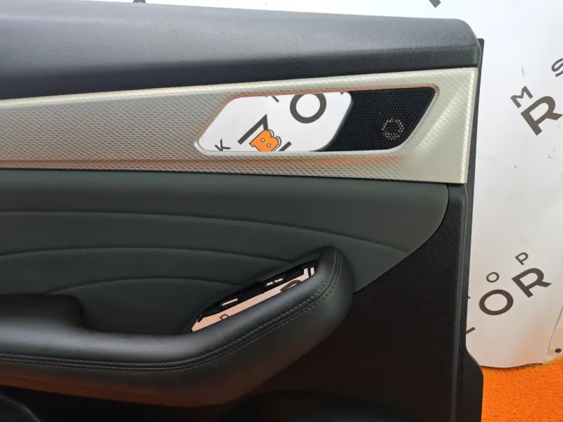 Обшивка двери