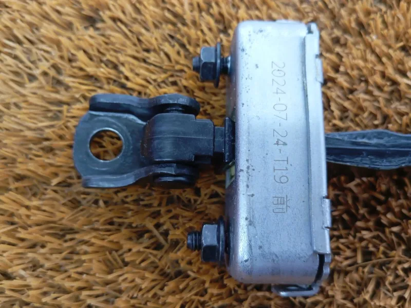 Ограничитель двери