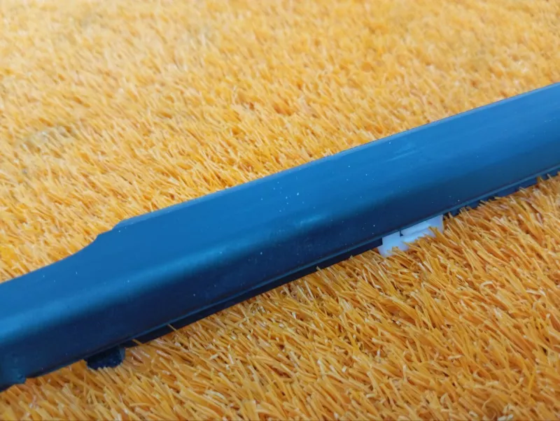 Уплотнитель стекла двери