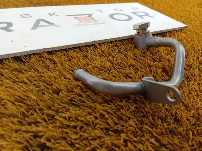 Трубка масляная