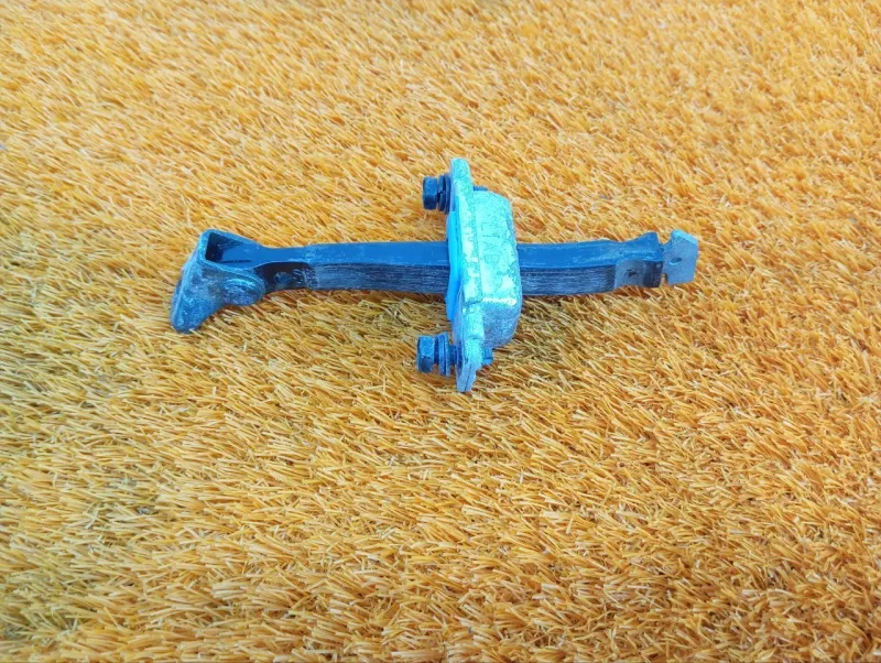 Ограничитель двери