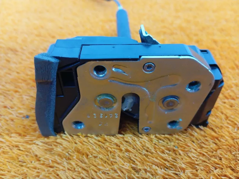 Замок двери