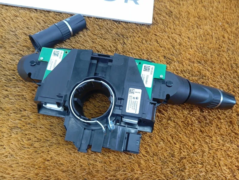 Подрулевой переключатель