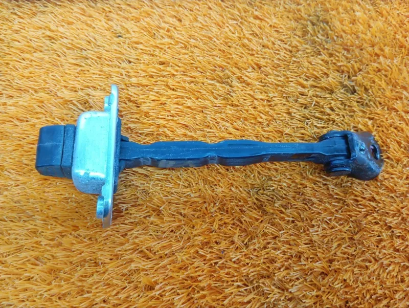 Ограничитель двери