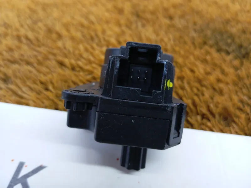 Моторчик заслонки печки